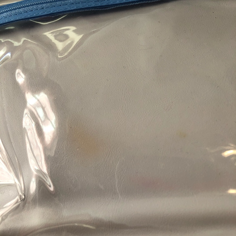 3/$30 Y2K Daisy Toiletry Holder - Picture 6 of 6